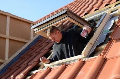 Pose de fenêtres de toit Velux à Flammerécourt